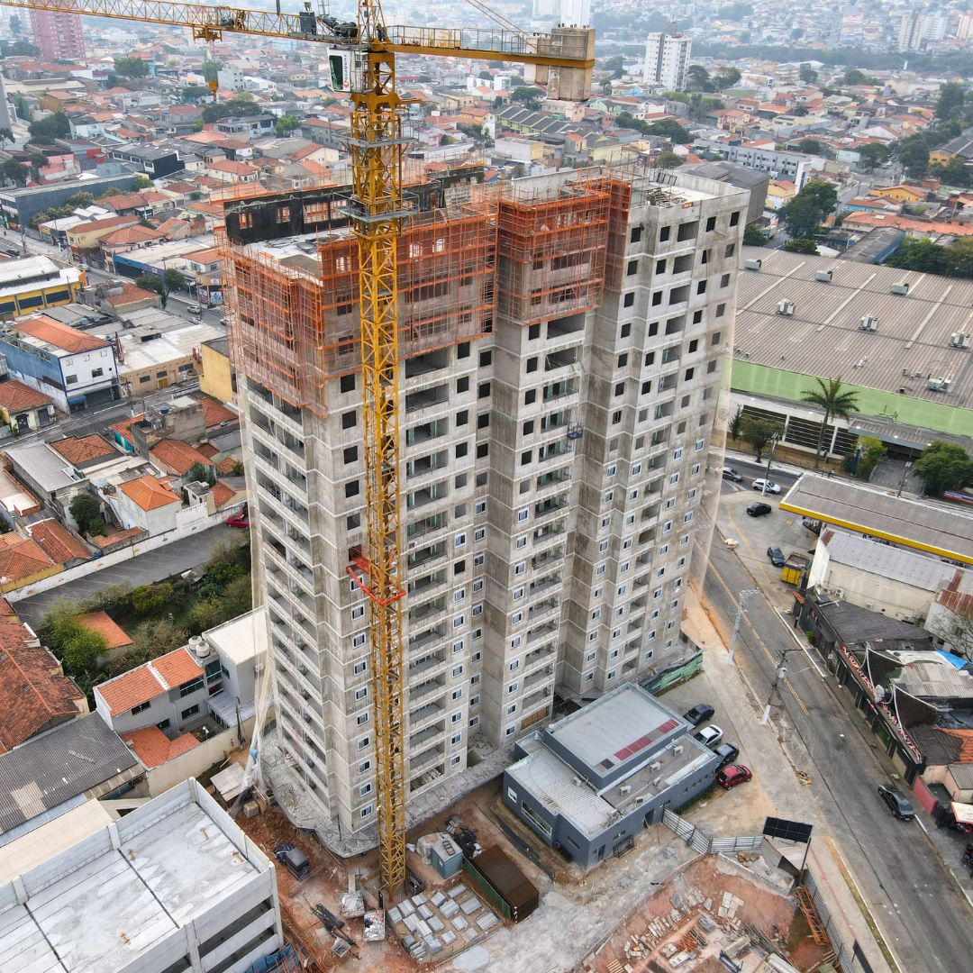 Acompanhamento de obra com drone em canteiro